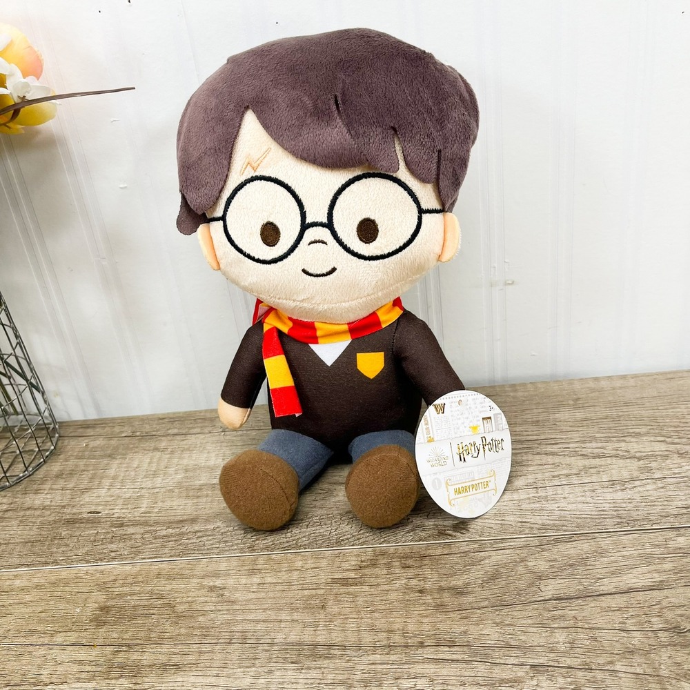 Harry Potter Wizarding World 8 Inch Plush Toy Gryffindor Scarf New with Tags